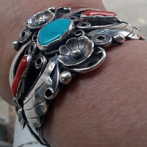 Turquoise Coral VTG Sterling Silver Southwest Signed IB 46 G Cuff Bracelet - Picture 5 of 16
